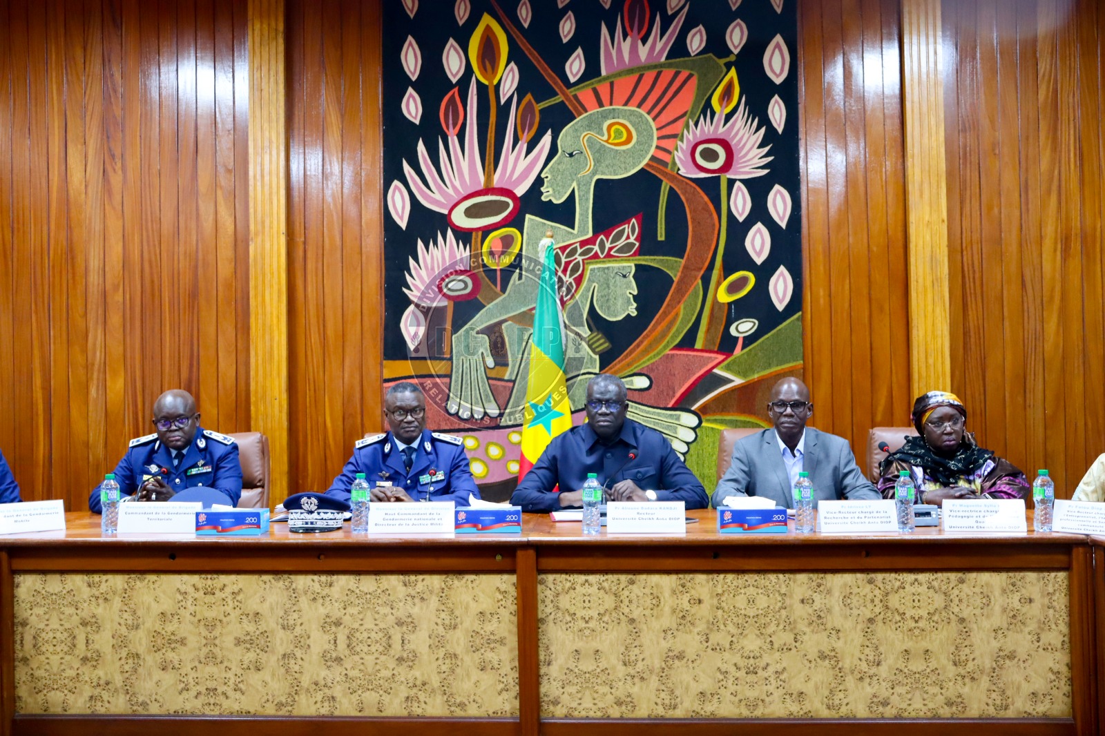 Cérémonie de signature de la convention de partenariat entre la Gendarmerie nationale et l’Université Cheikh Anta Diop de Dakar (UCAD) - Image 3